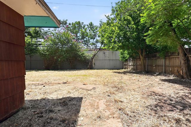 1007 W 30th Street, Houston, TX 77018