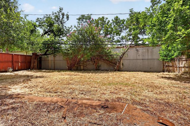 1007 W 30th Street, Houston, TX 77018