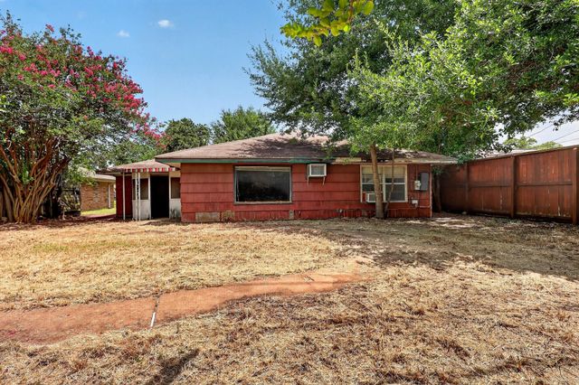1007 W 30th Street, Houston, TX 77018