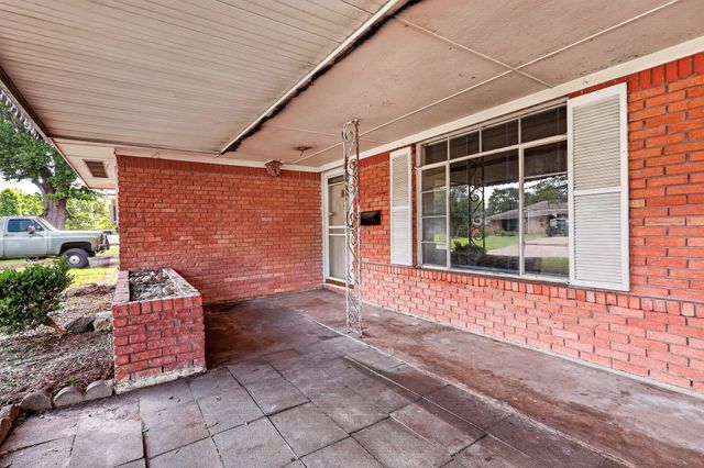 1007 W 30th Street, Houston, TX 77018