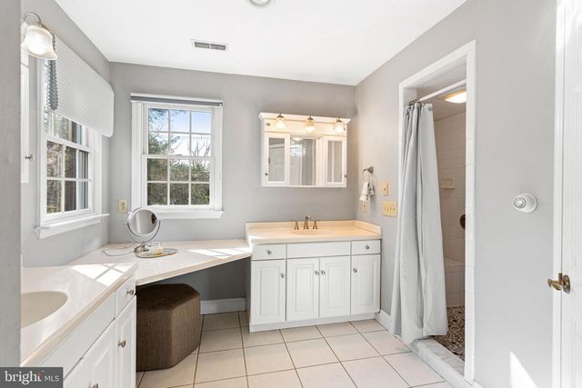 1 BIRCHALL DR, Haddonfield, NJ 08033