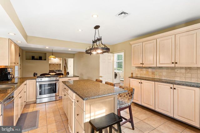 1 BIRCHALL DR, Haddonfield, NJ 08033