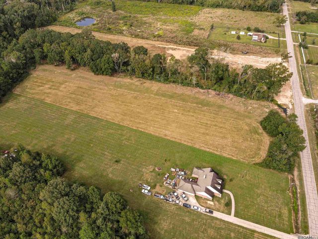 1128 Heck Young Rd, Baker, LA 70714