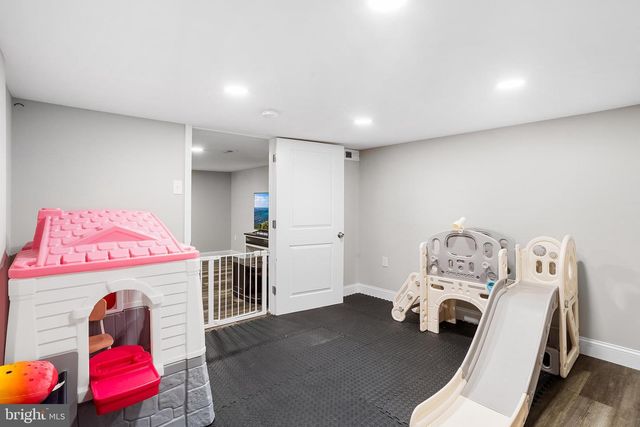 28 BAILEY ST, Woodstown, NJ 08098