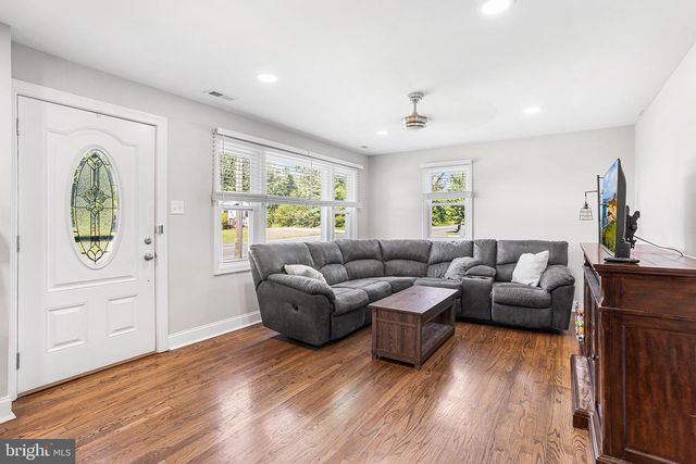 28 BAILEY ST, Woodstown, NJ 08098
