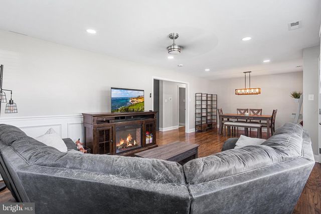 28 BAILEY ST, Woodstown, NJ 08098