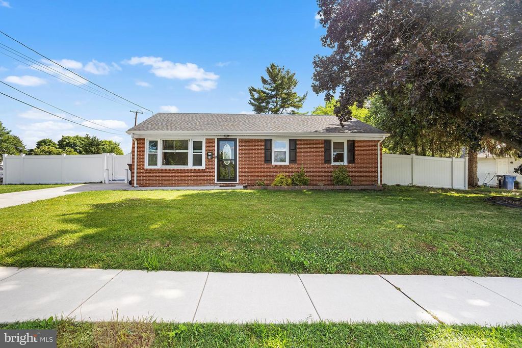 28 BAILEY ST, Woodstown, NJ 08098