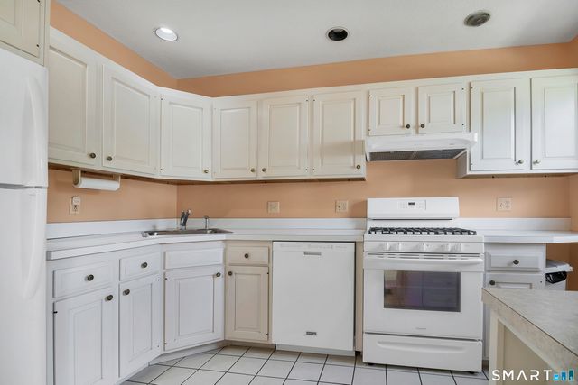 157 Clark Street 157, Milford, CT 06460