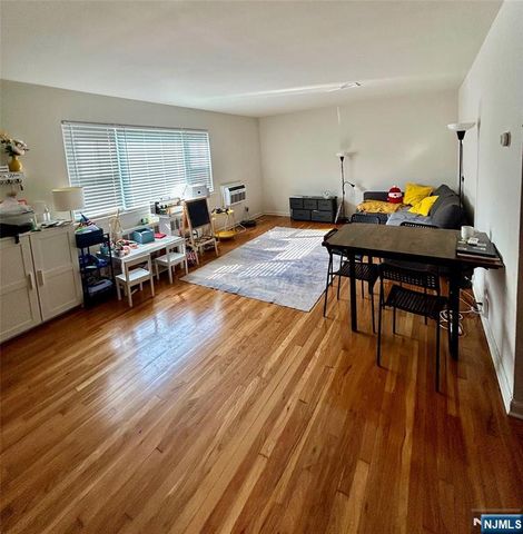 241 Passaic Street 16 A, Rochelle Park, NJ 07662