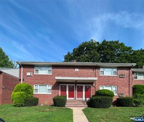 241 Passaic Street 16 A, Rochelle Park, NJ 07662
