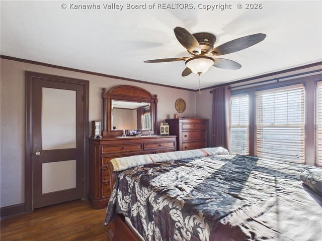 890 Poplar Road, Charleston, WV 25302