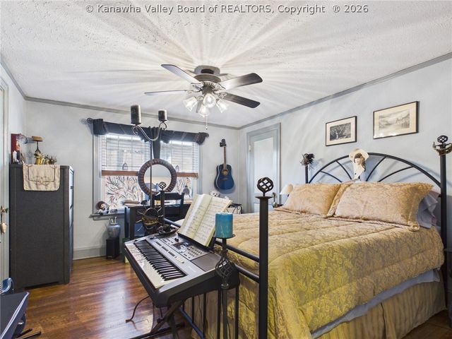 890 Poplar Road, Charleston, WV 25302