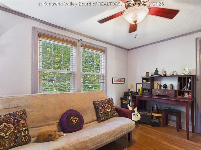 890 Poplar Road, Charleston, WV 25302