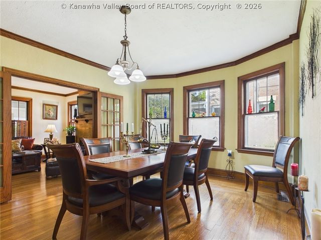 890 Poplar Road, Charleston, WV 25302