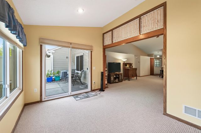 7577 Ojibway Park Court, Woodbury, MN 55125