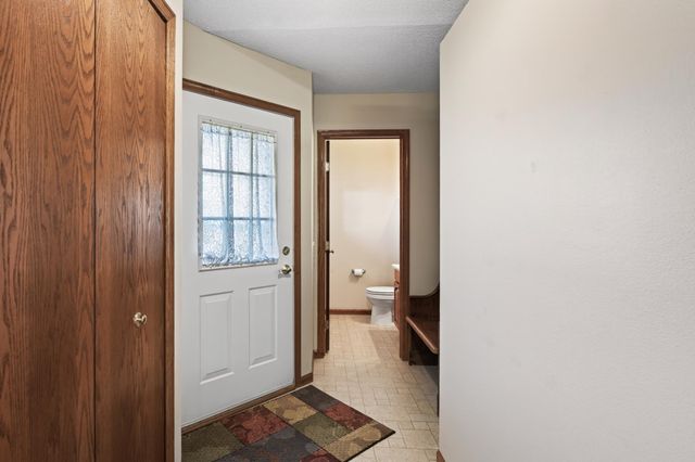 7577 Ojibway Park Court, Woodbury, MN 55125
