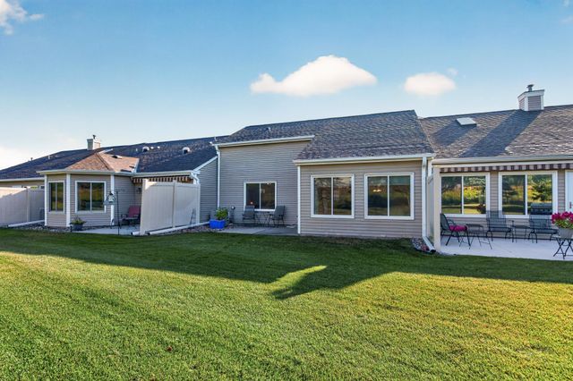 7577 Ojibway Park Court, Woodbury, MN 55125