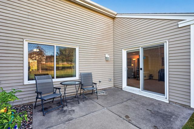 7577 Ojibway Park Court, Woodbury, MN 55125
