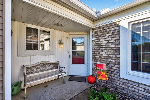 7577 Ojibway Park Court, Woodbury, MN 55125