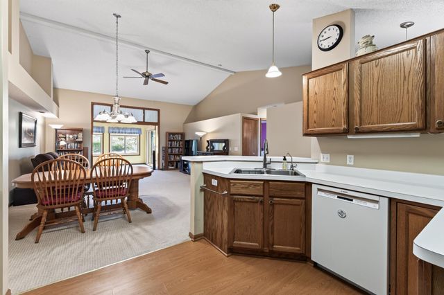 7577 Ojibway Park Court, Woodbury, MN 55125
