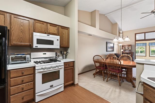 7577 Ojibway Park Court, Woodbury, MN 55125