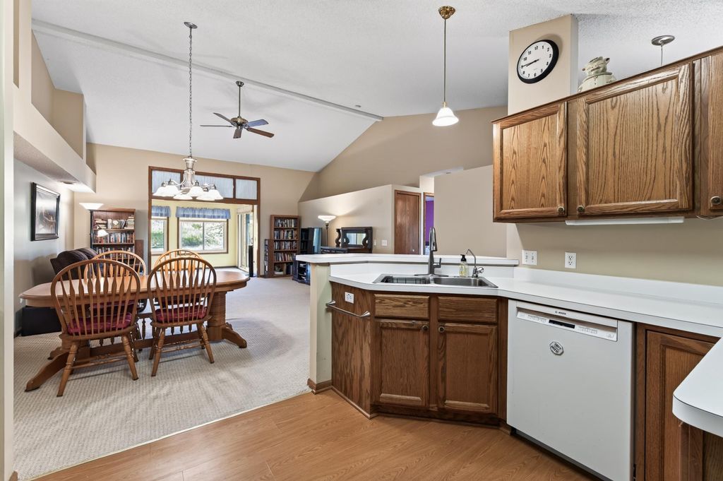 7577 Ojibway Park Court, Woodbury, MN 55125 — photo 3