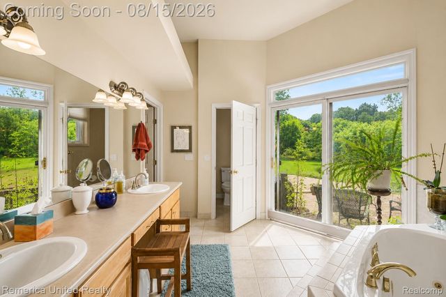 3099 Beach Lake Drive E, Brighton Township, MI 48380