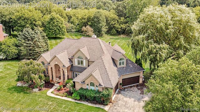 3099 Beach Lake Drive E, Brighton Township, MI 48380
