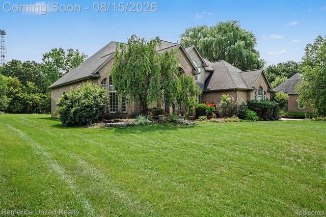 3099 Beach Lake Drive E, Brighton Township, MI 48380