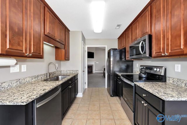 4816 Canterwood Drive SE, Owens Cross Roads, AL 35763