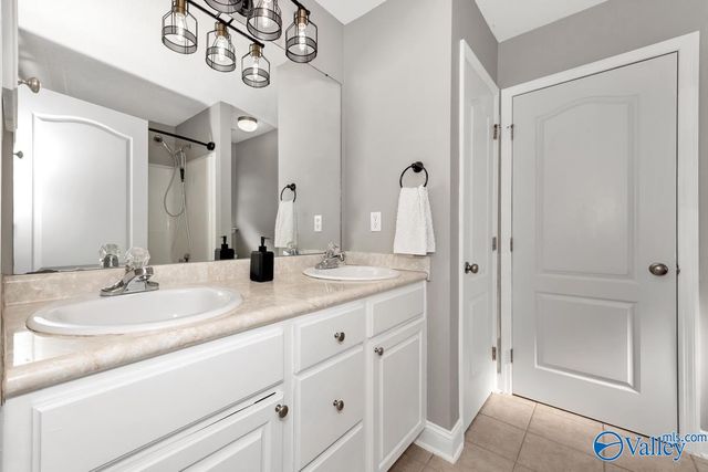 4816 Canterwood Drive SE, Owens Cross Roads, AL 35763