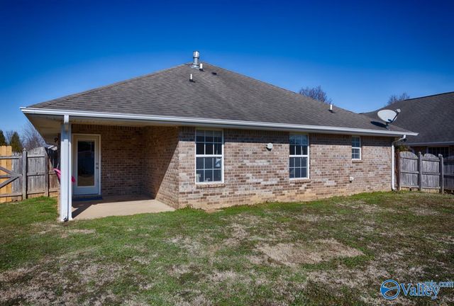 4816 Canterwood Drive SE, Owens Cross Roads, AL 35763