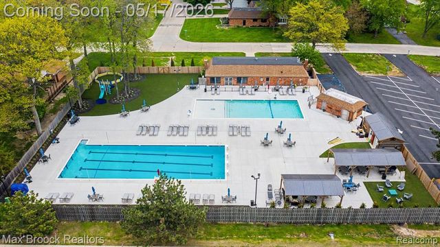 2004 Bootmaker Lane, Bloomfield Hills, MI 48304