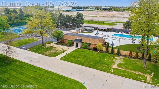 2004 Bootmaker Lane, Bloomfield Hills, MI 48304
