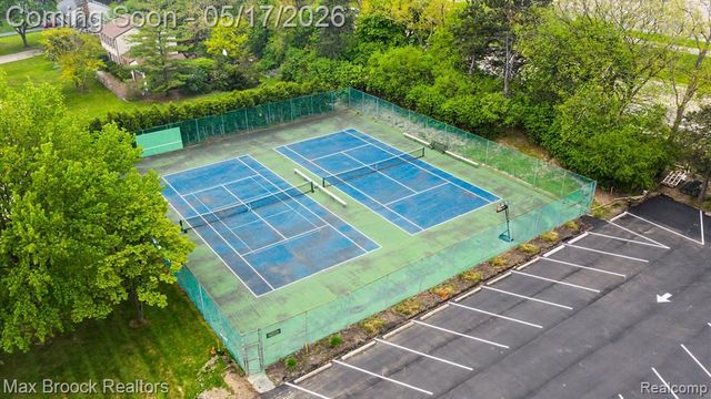 2004 Bootmaker Lane, Bloomfield Hills, MI 48304