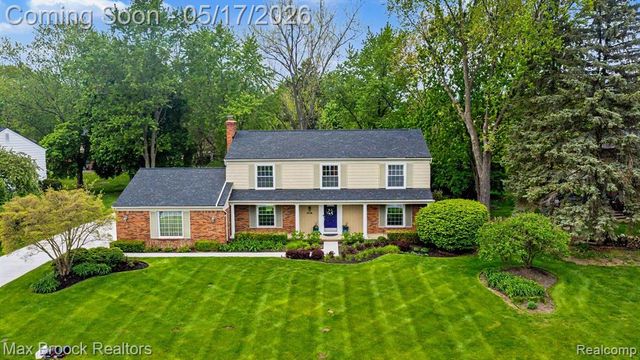 2004 Bootmaker Lane, Bloomfield Hills, MI 48304