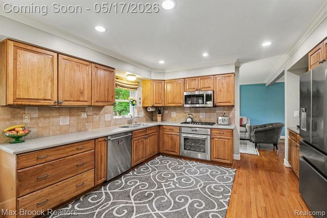 2004 Bootmaker Lane, Bloomfield Hills, MI 48304