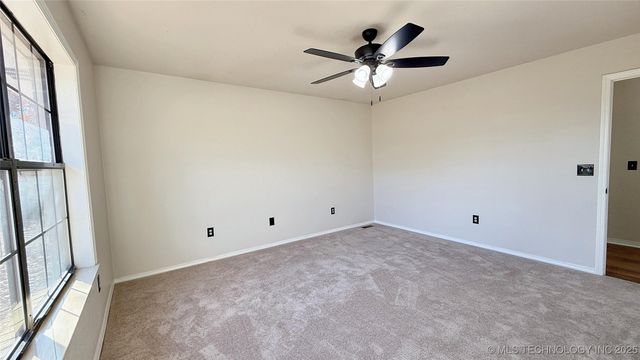 2315 N Grand Avenue, Tahlequah, OK 74464