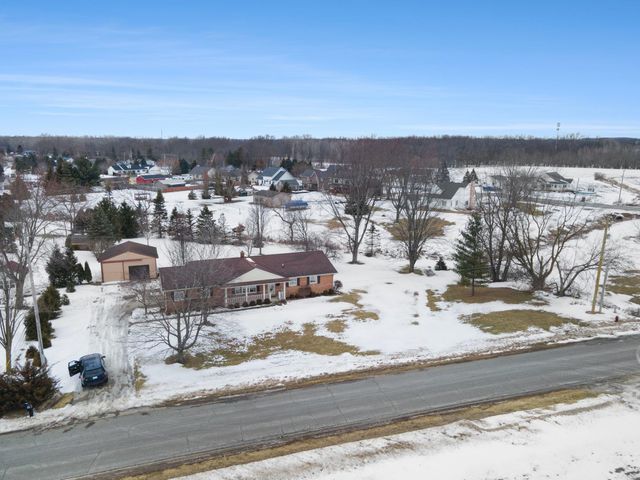 11050 Wilkinson Road, Freeland, MI 48623