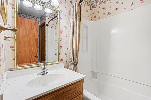 11050 Wilkinson Road, Freeland, MI 48623