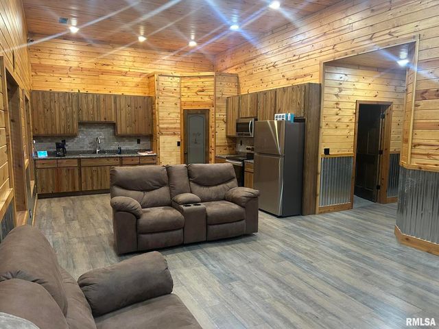 40 Presley Loop, Golconda, IL 62938