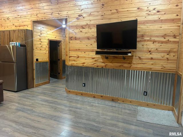 40 Presley Loop, Golconda, IL 62938