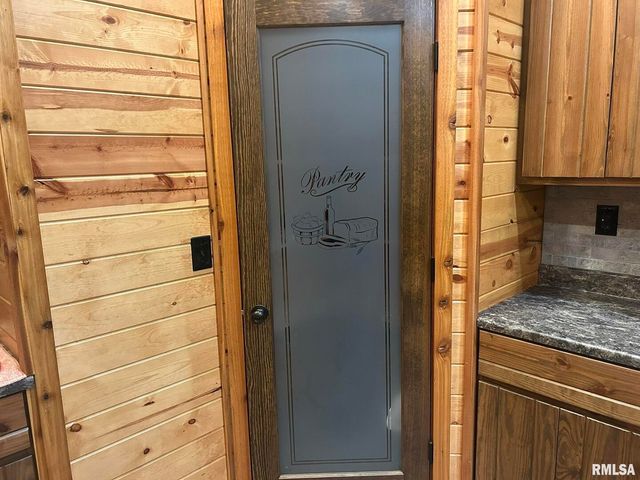 40 Presley Loop, Golconda, IL 62938