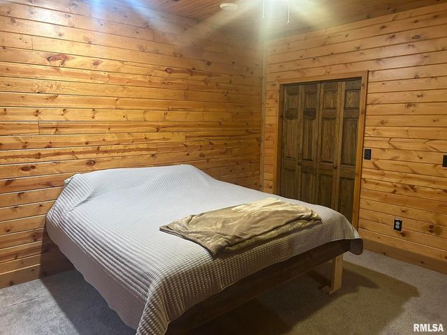 40 Presley Loop, Golconda, IL 62938