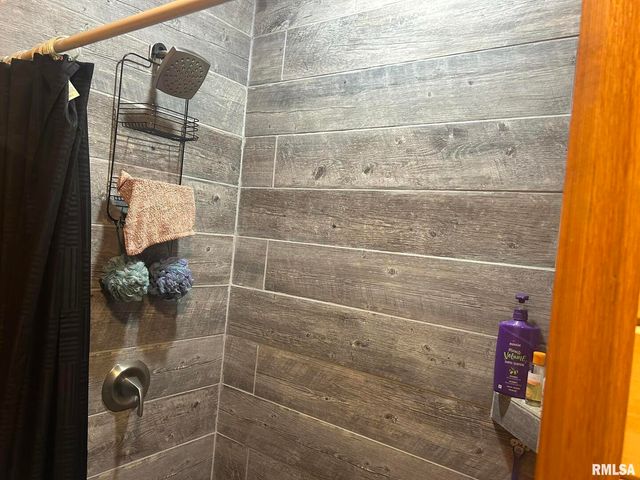 40 Presley Loop, Golconda, IL 62938