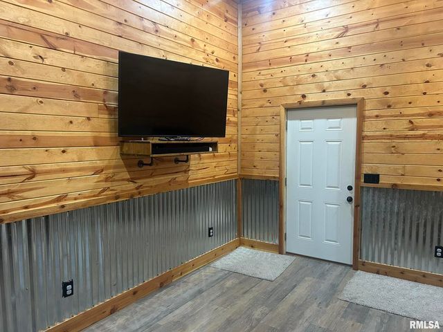 40 Presley Loop, Golconda, IL 62938