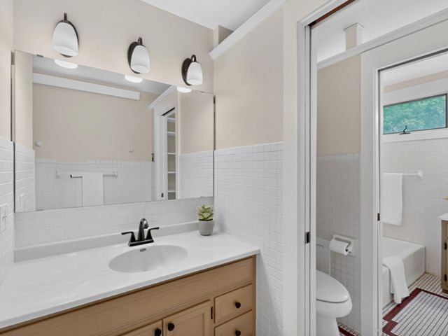 811 6th Street SW, Rochester, MN 55902