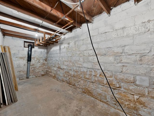 811 6th Street SW, Rochester, MN 55902