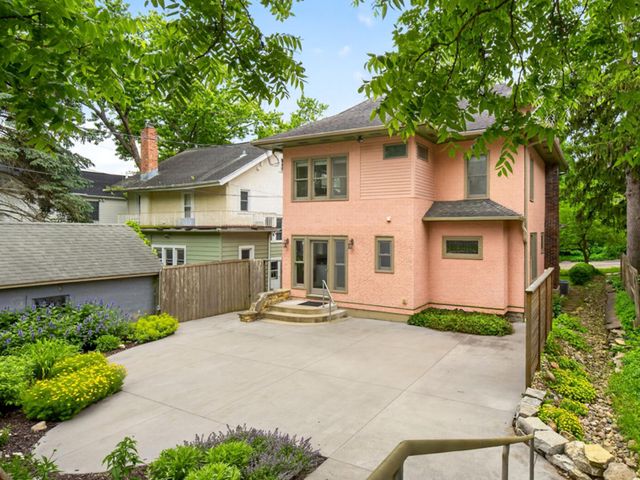 811 6th Street SW, Rochester, MN 55902