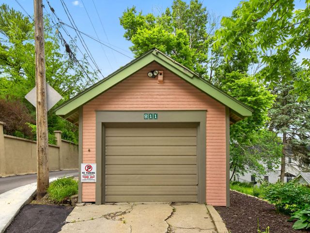 811 6th Street SW, Rochester, MN 55902